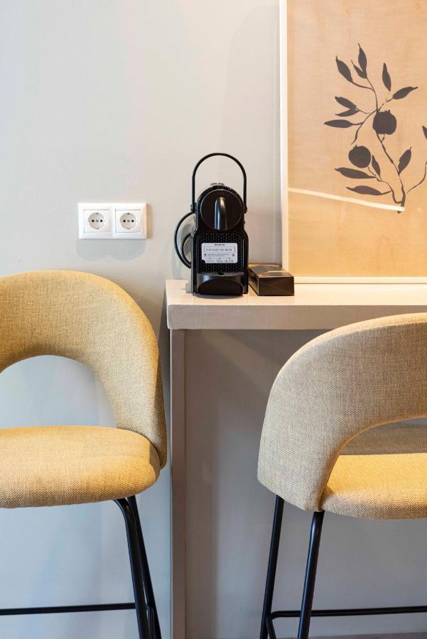 Yalarent Stunning Apartments At The Heart Of アテネ エクステリア 写真