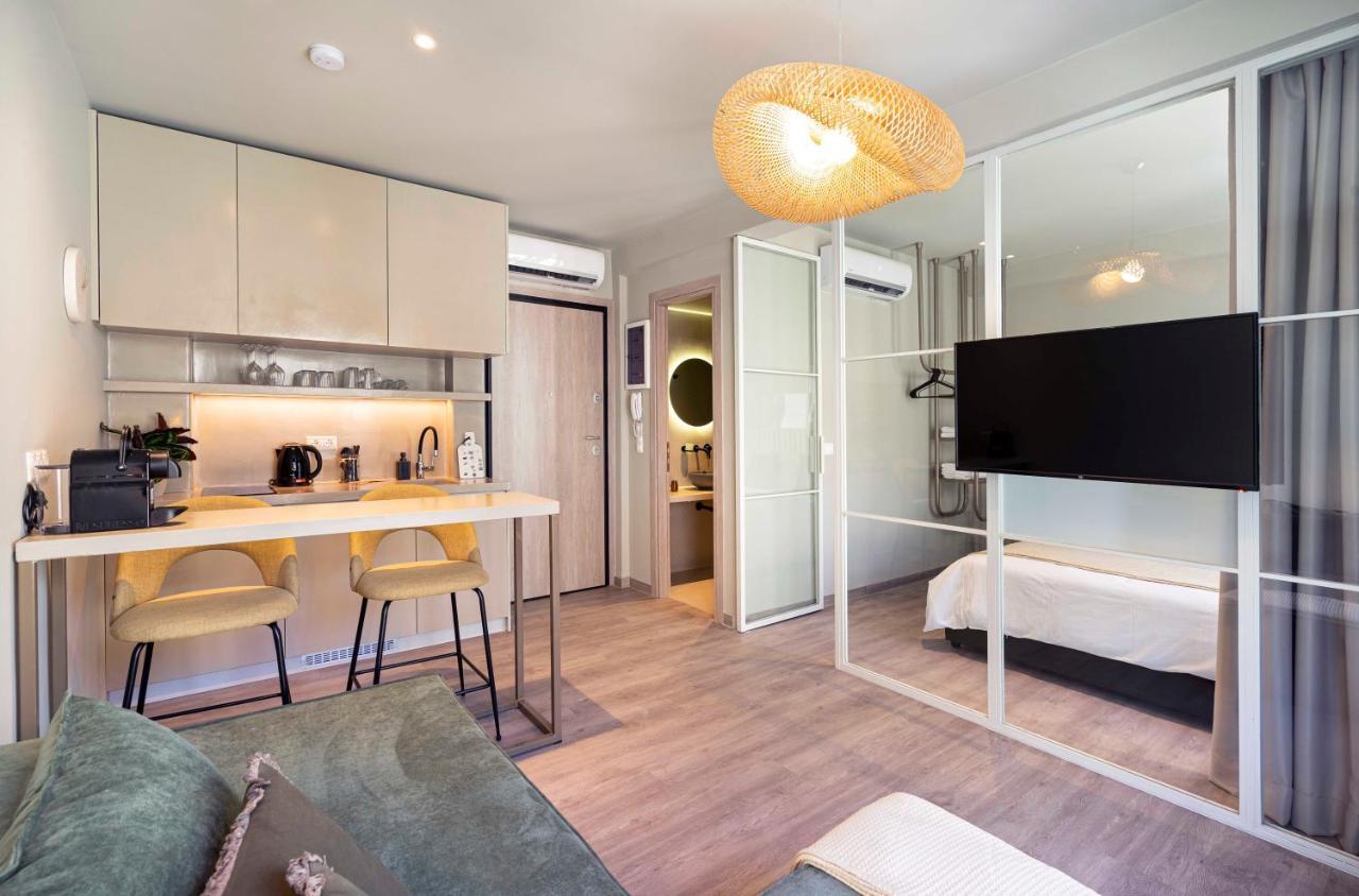 Yalarent Stunning Apartments At The Heart Of アテネ エクステリア 写真