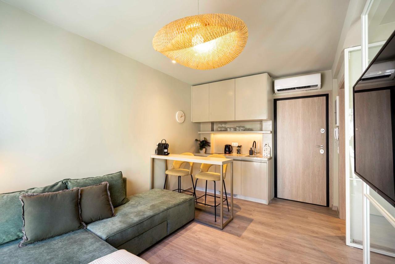 Yalarent Stunning Apartments At The Heart Of アテネ エクステリア 写真