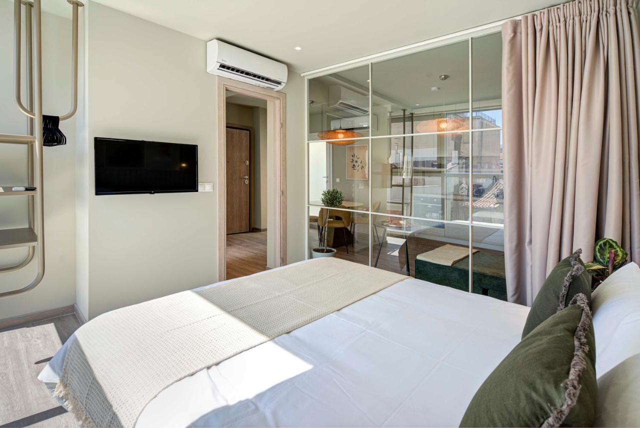 Yalarent Stunning Apartments At The Heart Of アテネ エクステリア 写真